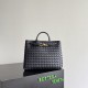 Replica Borse Bottega Veneta Andiamo piccola/media/grande pelle intrecciata Nera Imitazioni Replica Borse Bottega Veneta Andiamo piccola/media/grande pelle intrecciata Nera