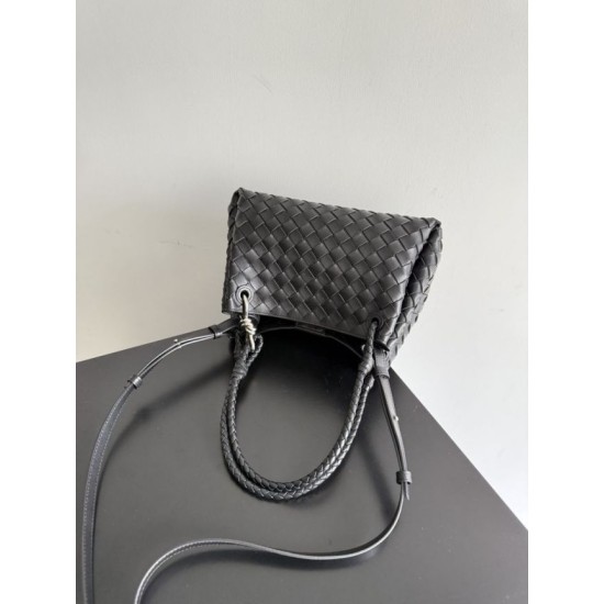 Replica Borse Bottega Veneta Parachute intrecciato nero Imitazioni Replica Borse Bottega Veneta Parachute intrecciato nero