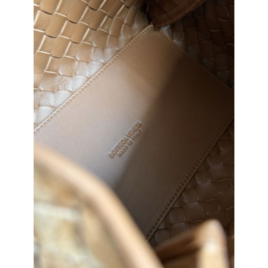 Replica Borse Firmate Bottega Veneta Parachute intrecciato marrone Imitazioni Replica Borse Firmate Bottega Veneta Parachute intrecciato marrone