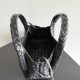 Replica Borsa a tracolla Bottega Veneta Campana piccola intrecciata Nero Imitazioni Replica Borsa a tracolla Bottega Veneta Campana piccola intrecciata Nero
