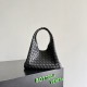 Replica Borsa a tracolla Bottega Veneta Campana piccola intrecciata Nero Imitazioni Replica Borsa a tracolla Bottega Veneta Campana piccola intrecciata Nero
