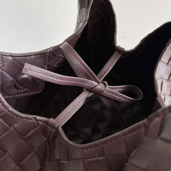 Replica Bora Pari a tracolla Bottega Veneta Campana piccola intrecciata Caffè