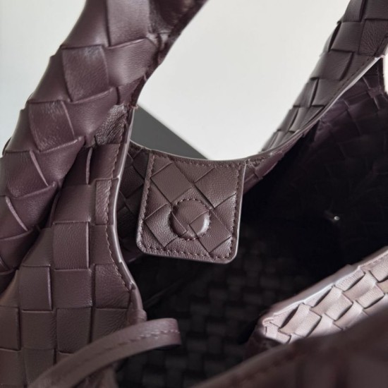 Replica Bora Pari a tracolla Bottega Veneta Campana piccola intrecciata Caffè