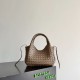 Replica Borsa a tracolla Bottega Veneta Campana piccola intrecciata Marrone Imitazioni Replica Borsa a tracolla Bottega Veneta Campana piccola intrecciata Marrone