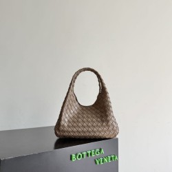 Replica Borsa a tracolla Bottega Veneta Campana piccola intrecciata Marrone