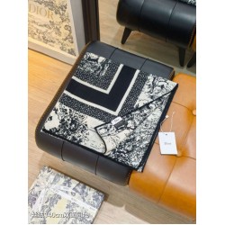 Sciarpa quadrata twill di seta e cashmere Dior Toile de Jouy Sauvage Nero 140 x 140 Sciarpa quadrata twill di seta e cashmere Dior Toile de Jouy Sauvage Nero 140 x 140