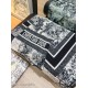 Replica Alta gamma Sciarpa quadrata twill di seta e cashmere Dior Toile de Jouy Sauvage Nero 140 x 140 Imitazioni Replica Alta gamma Sciarpa quadrata twill di seta e cashmere Dior Toile de Jouy Sauvage Nero 140 x 140