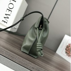 Replica Borsa a mano Mini Loewe Flamenco nappa verde Imitazioni Replica Borsa a mano Mini Loewe Flamenco nappa verde