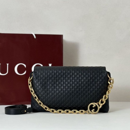Replica Borsa a tracolla media Gucci GG rilievo con catena 857622 Nero Imitazioni Replica Borsa a tracolla media Gucci GG rilievo con catena 857622 Nero