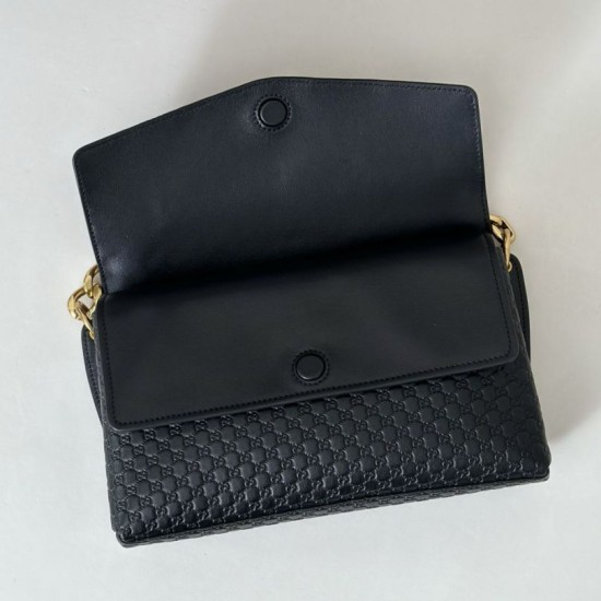 Replica Borsa a tracolla media Gucci GG rilievo con catena 857622 Nero Imitazioni Replica Borsa a tracolla media Gucci GG rilievo con catena 857622 Nero