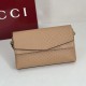 Replica Borsa a tracolla Gucci media con motivo GG goffrato e catena 857622 marrone chiaro