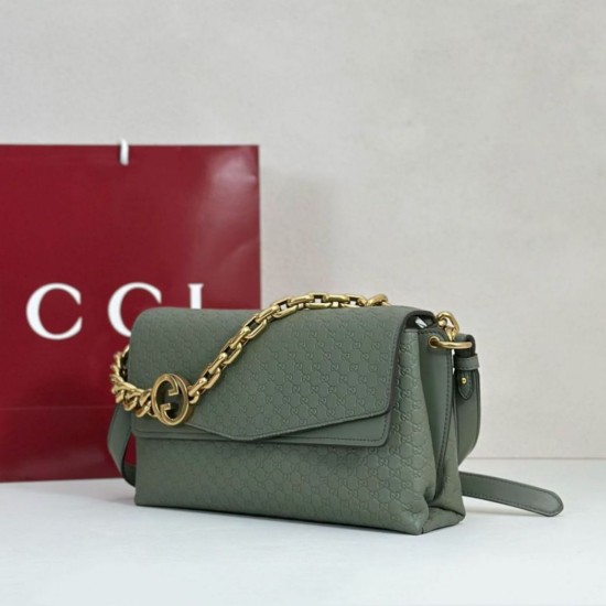 Replica Borsa a tracolla Gucci media con motivo GG goffrato e catena 857622 verde Imitazioni Replica Borsa a tracolla Gucci media con motivo GG goffrato e catena 857622 verde