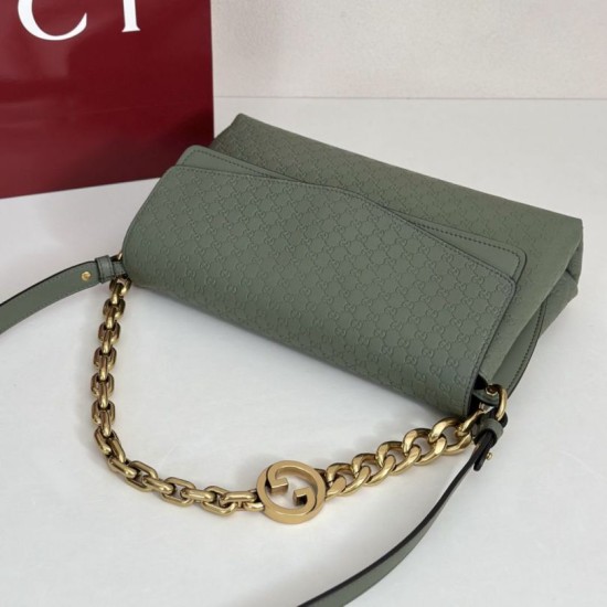 Replica Borsa a tracolla Gucci media con motivo GG goffrato e catena 857622 verde Imitazioni Replica Borsa a tracolla Gucci media con motivo GG goffrato e catena 857622 verde