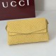 Replica Qualità premium Borse  Gucci media con motivo GG goffrato e catena 857622 scamosciata Giallo
