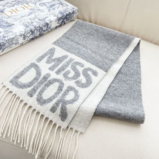 Replica Sciarpa reversibile in cashmere Dior Miss Dior Graffiti grigio/avorio 17 x 140 Imitazioni Replica Sciarpa reversibile in cashmere Dior Miss Dior Graffiti grigio/avorio 17 x 140