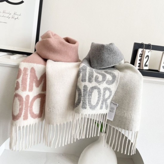 Replica Sciarpa reversibile in cashmere Dior Miss Dior Graffiti grigio/Rosa 17 x 140 Imitazioni Replica Sciarpa reversibile in cashmere Dior Miss Dior Graffiti grigio/Rosa 17 x 140