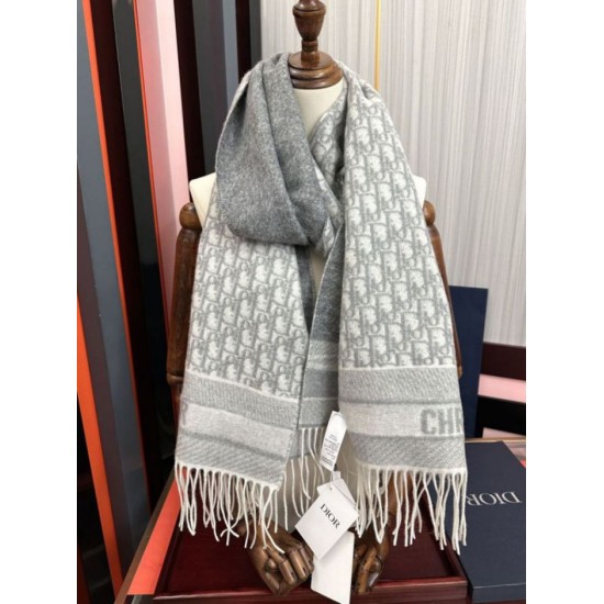 Replica Alta gamma Sciarpa frange Dior Oblique cashmere blu navy/écru 45 x 200 grigio Imitazioni Replica Alta gamma Sciarpa frange Dior Oblique cashmere blu navy/écru 45 x 200 grigio