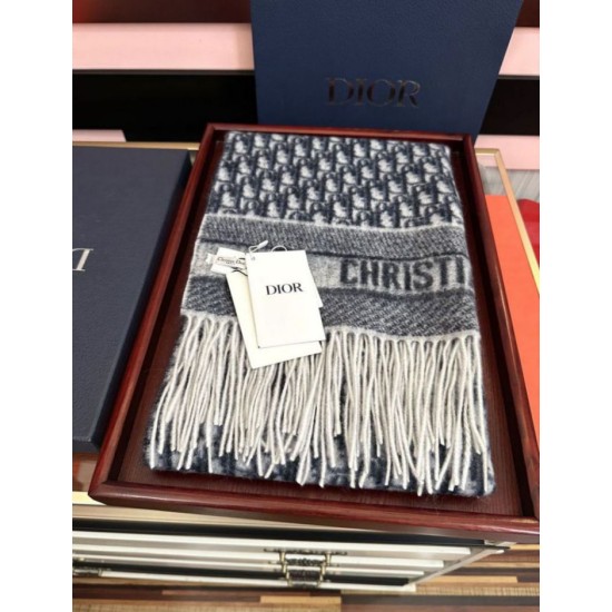 Replica Alta gamma Sciarpa frange Dior Oblique cashmere blu navy/écru 45 x 200 Blu Imitazioni Replica Alta gamma Sciarpa frange Dior Oblique cashmere blu navy/écru 45 x 200 Blu