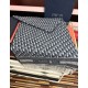 Replica Alta gamma Sciarpa frange Dior Oblique cashmere blu navy/écru 45 x 200 Blu Imitazioni Replica Alta gamma Sciarpa frange Dior Oblique cashmere blu navy/écru 45 x 200 Blu