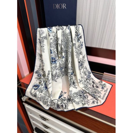 Replica Dettagli perfetti Sciarpa Mitzah in seta e cashmere multicolore Dior D-Floral 140 x 140 01 Imitazioni Replica Dettagli perfetti Sciarpa Mitzah in seta e cashmere multicolore Dior D-Floral 140 x 140 01