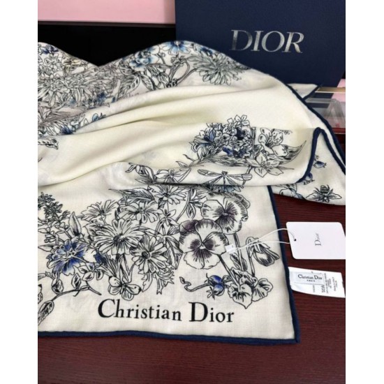 Replica Dettagli perfetti Sciarpa Mitzah in seta e cashmere multicolore Dior D-Floral 140 x 140 01 Imitazioni Replica Dettagli perfetti Sciarpa Mitzah in seta e cashmere multicolore Dior D-Floral 140 x 140 01