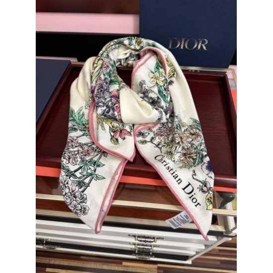 Replica Sciarpa Mitzah in seta e cashmere multicolore Dior D-Floral 140 x 140 02 Imitazioni Replica Sciarpa Mitzah in seta e cashmere multicolore Dior D-Floral 140 x 140 02