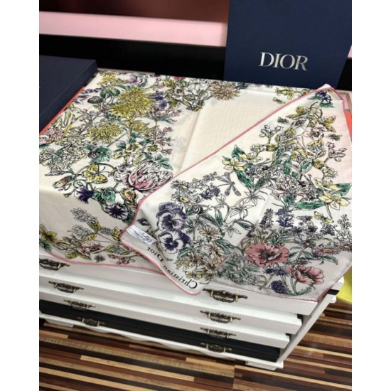 Replica Sciarpa Mitzah in seta e cashmere multicolore Dior D-Floral 140 x 140 02 Imitazioni Replica Sciarpa Mitzah in seta e cashmere multicolore Dior D-Floral 140 x 140 02