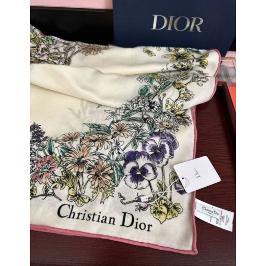 Replica Sciarpa Mitzah in seta e cashmere multicolore Dior D-Floral 140 x 140 02 Imitazioni Replica Sciarpa Mitzah in seta e cashmere multicolore Dior D-Floral 140 x 140 02