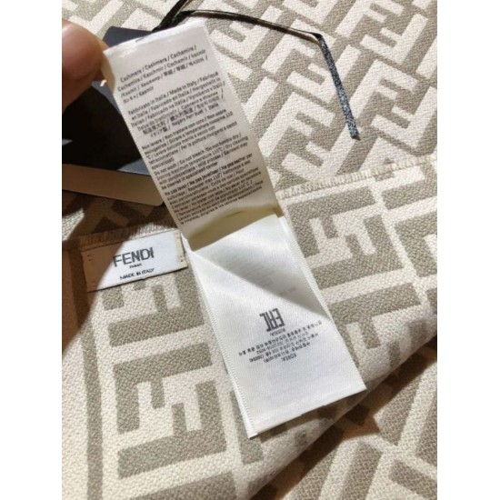 Replica Sciarpa Fendi FF in misto lana e cashmere grigio tortora 32 x 200 Imitazioni Replica Sciarpa Fendi FF in misto lana e cashmere grigio tortora 32 x 200