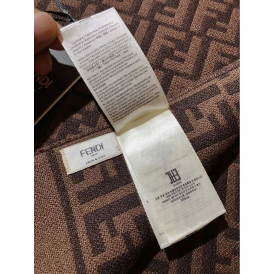 Replica Pari Sciarpa Fendi FF in misto lana e cashmere bordeaux 32 x 200 Imitazioni Replica Pari Sciarpa Fendi FF in misto lana e cashmere bordeaux 32 x 200