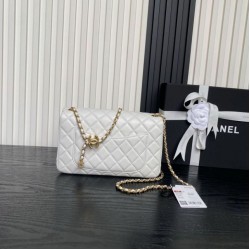 Replica Borse Chanel AS5756 piccola Rettangolare con patta e manico superiore bianca Imitazioni Replica Borse Chanel AS5756 piccola Rettangolare con patta e manico superiore bianca
