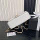 Replica Borse Chanel AS5756 piccola Rettangolare con patta e manico superiore bianca Imitazioni Replica Borse Chanel AS5756 piccola Rettangolare con patta e manico superiore bianca
