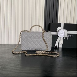 Replica Borsa a tracolla Chanel piccola con catena e manico superiore AS5702 Grigia Imitazioni Replica Borsa a tracolla Chanel piccola con catena e manico superiore AS5702 Grigia