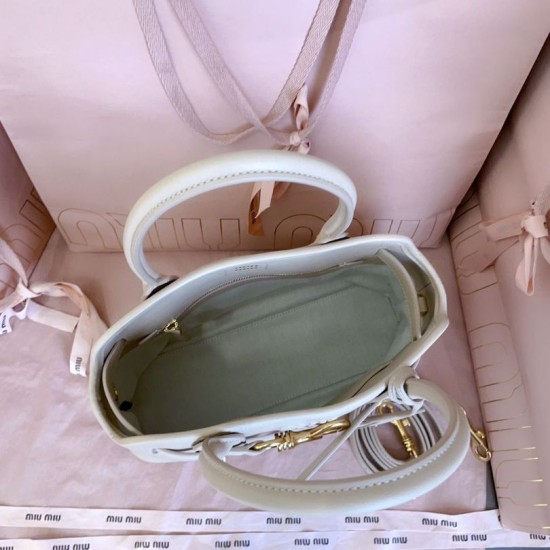 Replica Borse tote Miu Miu Adventure nappa 5BA292 Bianca Imitazioni Replica Borse tote Miu Miu Adventure nappa 5BA292 Bianca