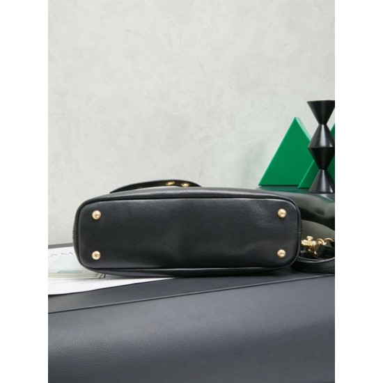 Replica Borse tote Miu Miu Adventure nappa 5BA292 Nero Imitazioni Replica Borse tote Miu Miu Adventure nappa 5BA292 Nero