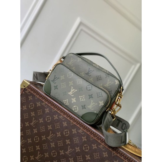 Replica Borsa a tracolla da uomo LV Nil Heritage M27095 Verde Imitazioni Replica Borsa a tracolla da uomo LV Nil Heritage M27095 Verde