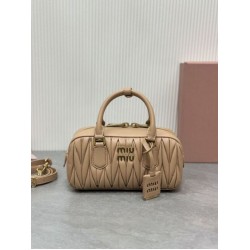Borsa con manico superiore Miu Miu Arcadie matelassé Albicocca
