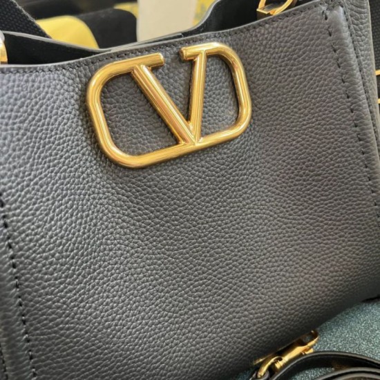 Replica Borsa a mano media Valentino Garavani Alltime vitello granato Nero Imitazioni Replica Borsa a mano media Valentino Garavani Alltime vitello granato Nero