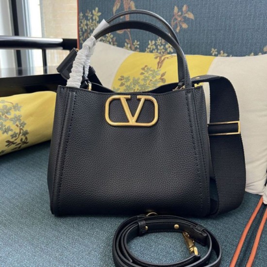 Replica Borsa a mano media Valentino Garavani Alltime vitello granato Nero Imitazioni Replica Borsa a mano media Valentino Garavani Alltime vitello granato Nero