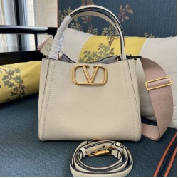 Replica Borsa  1:1 a mano media Valentino Garavani Alltime vitello granato Beige