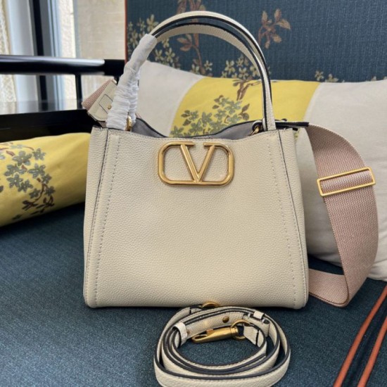Replica Borsa 1:1 a mano media Valentino Garavani Alltime vitello granato Beige Imitazioni Replica Borsa 1:1 a mano media Valentino Garavani Alltime vitello granato Beige