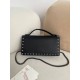 Replica Portafoglio con catena Valentino Garavani Rockstud Nero Imitazioni Replica Portafoglio con catena Valentino Garavani Rockstud Nero