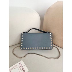 Portafoglio con catena Valentino Garavani Rockstud blu