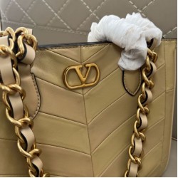 Replica Borsa 1:1 shopping piccola/media Valentino Garavani Laseine Imitazioni Replica Borsa 1:1 shopping piccola/media Valentino Garavani Laseine
