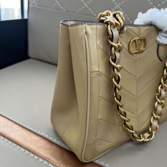 Replica Borsa 1:1 shopping piccola/media Valentino Garavani Laseine Imitazioni Replica Borsa 1:1 shopping piccola/media Valentino Garavani Laseine