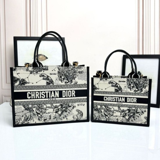 Replica Borsa tote Dior piccola/media Oblique ricamata con stampa animalier bianca Imitazioni Replica Borsa tote Dior piccola/media Oblique ricamata con stampa animalier bianca