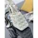 Replica Borse a mano Dior Lady Dior Media opaca Cannage con patta bianca Imitazioni Replica Borse a mano Dior Lady Dior Media opaca Cannage con patta bianca