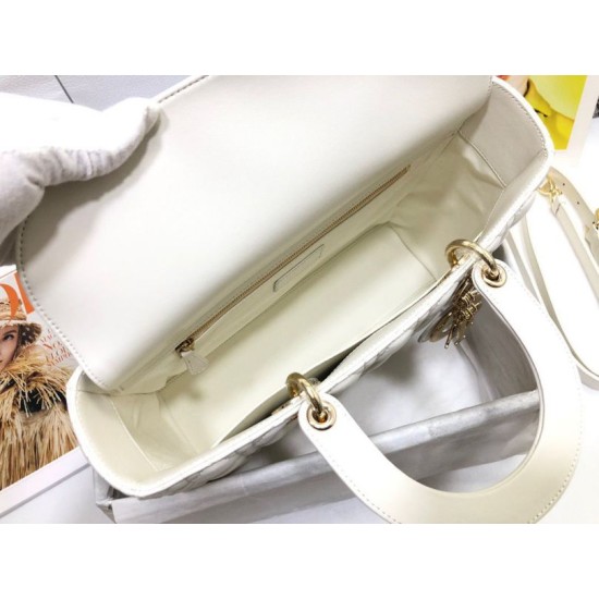 Replica borse griffate grande Dior Lady Dior agnello trapuntata cannage bianca Imitazioni Replica borse griffate grande Dior Lady Dior agnello trapuntata cannage bianca