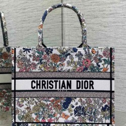 Replica Dior Lucky Media Dior Book Tote Bianco Motivo Dior Night of dreams