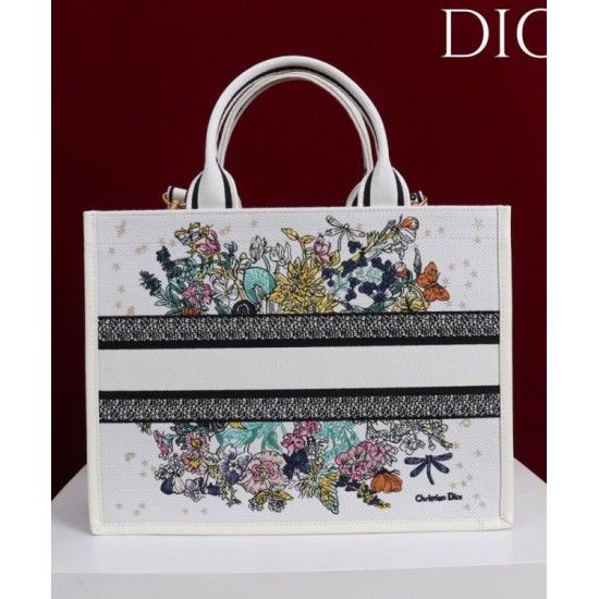 Replica Dior Fortunato Media Dior Book Tote Dior Bianco Imitazioni Replica Dior Fortunato Media Dior Book Tote Dior Bianco